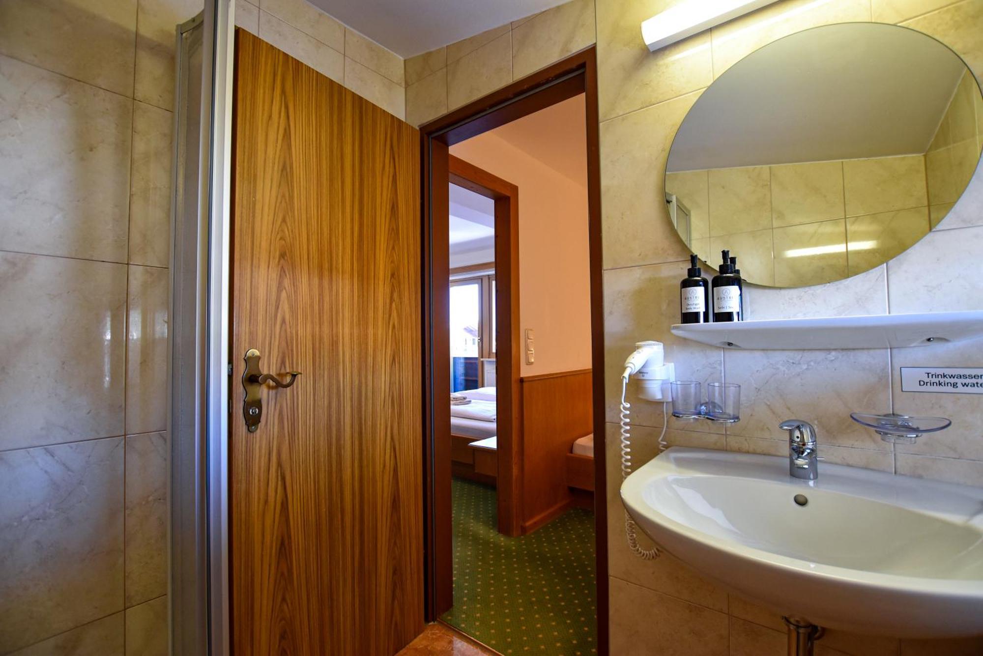 Hotel-Garni Austria 베스텐도르프 외부 사진